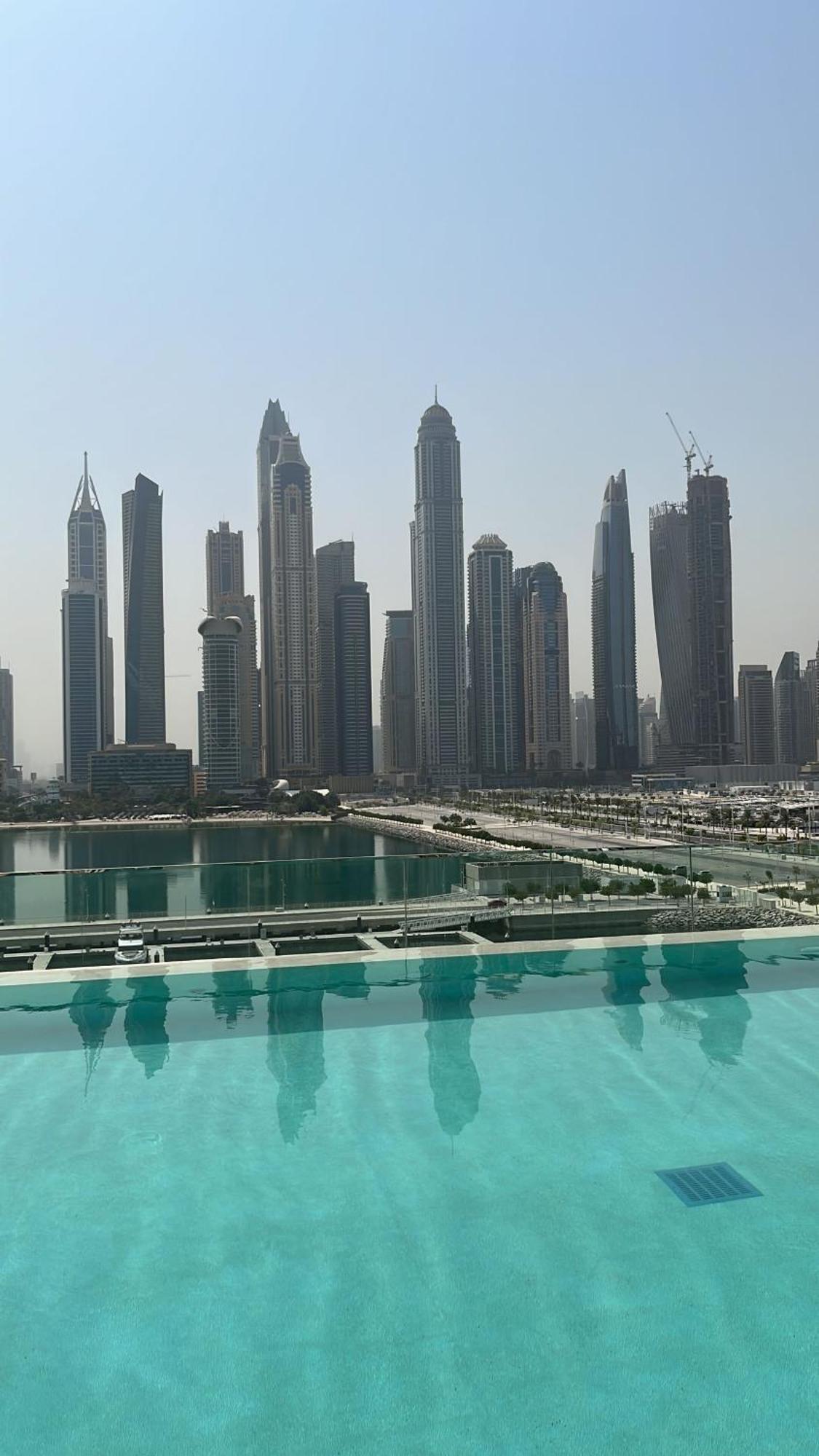 Silkhaus Palm View 1Bdr With Private Beach In Emaar Beachfront Dubai Exteriör bild