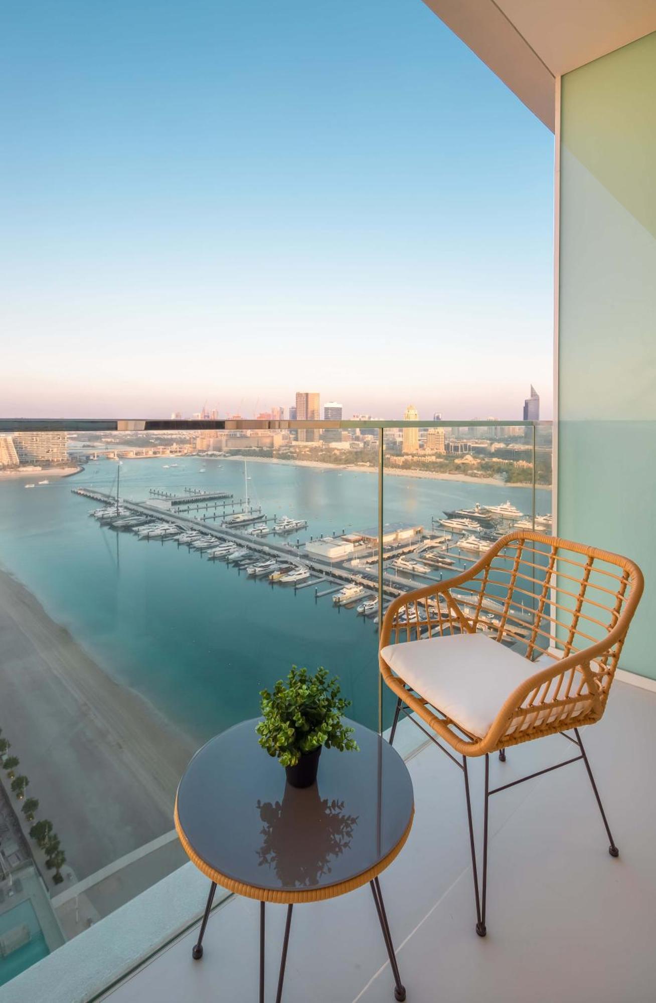 Silkhaus Palm View 1Bdr With Private Beach In Emaar Beachfront Dubai Exteriör bild